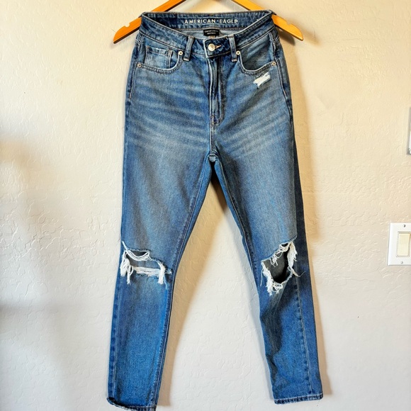 American Eagle Outfitters Denim - American Eagle Outfitters mom‎ jeans Classic Blue Denim Jeans